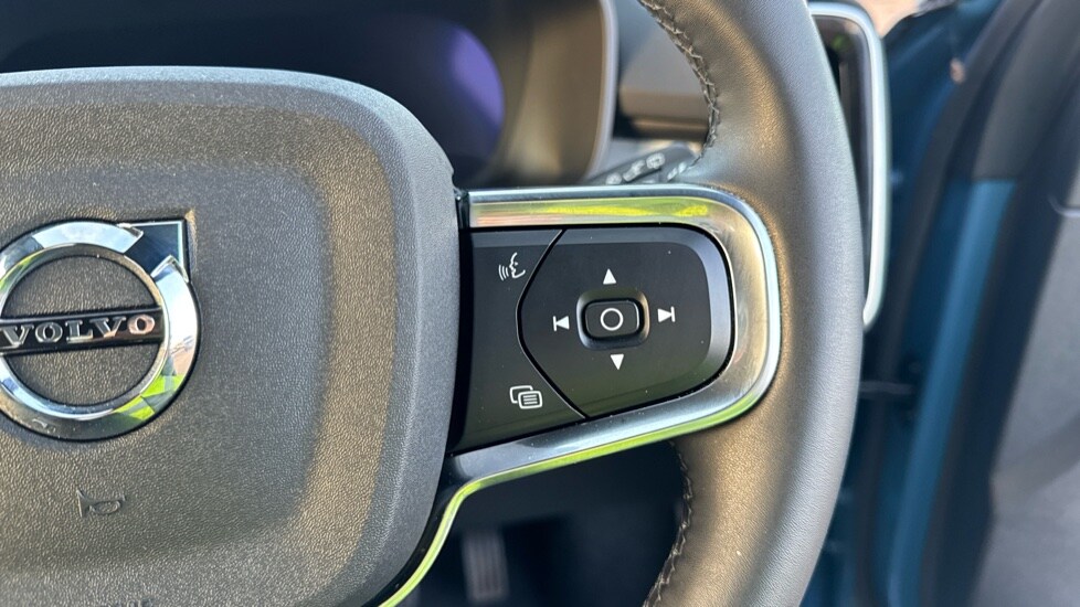 Used Volvo XC40 2023 for sale - 77021872: Photo 18