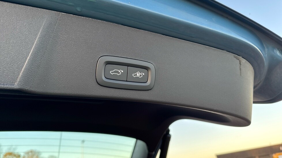 Used Volvo XC40 2023 for sale - 77021872: Photo 27