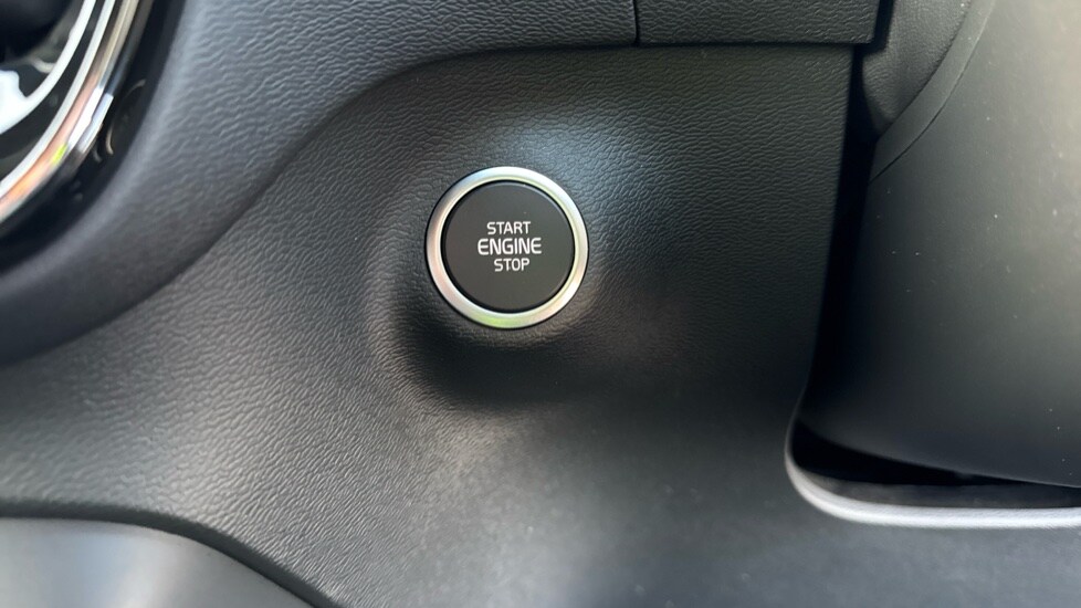 Used Volvo XC40 2023 for sale - 77021872: Photo 28