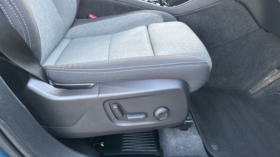 Used Volvo XC40 2023 for sale - 77021872: Photo 32