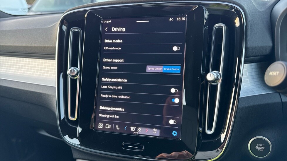 Used Volvo XC40 2023 for sale - 77021872: Photo 41