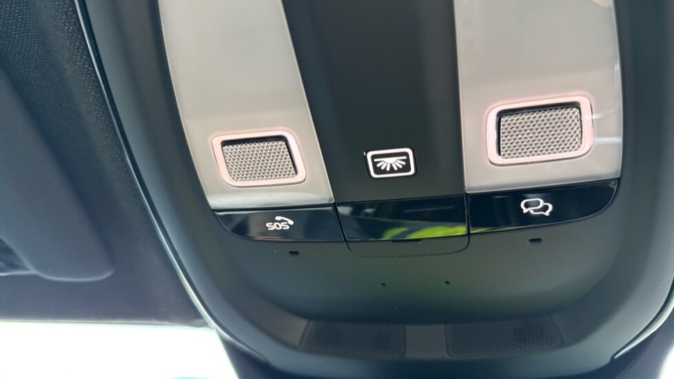 Used Volvo XC40 2023 for sale - 77021872: Photo 44