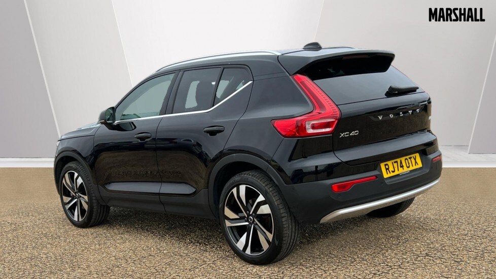 Used Volvo XC40 2024 for sale - 76104077: Photo 2
