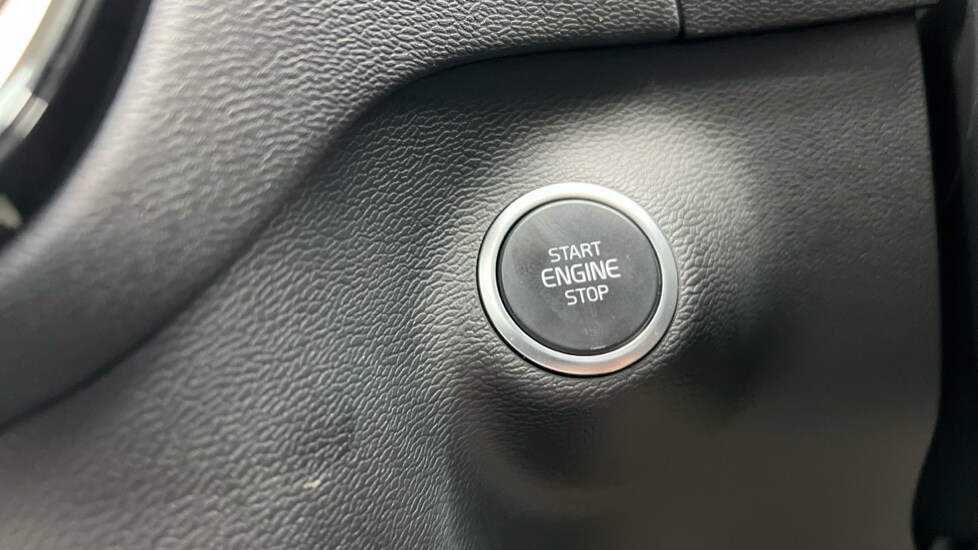 Used Volvo XC40 2024 for sale - 76104077: Photo 28