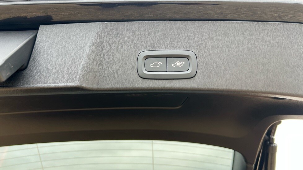 Used Volvo XC40 2024 for sale - 76104077: Photo 45