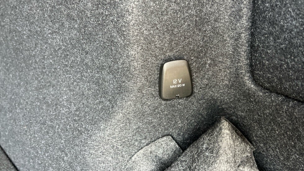 Used Volvo XC40 2024 for sale - 76104077: Photo 46