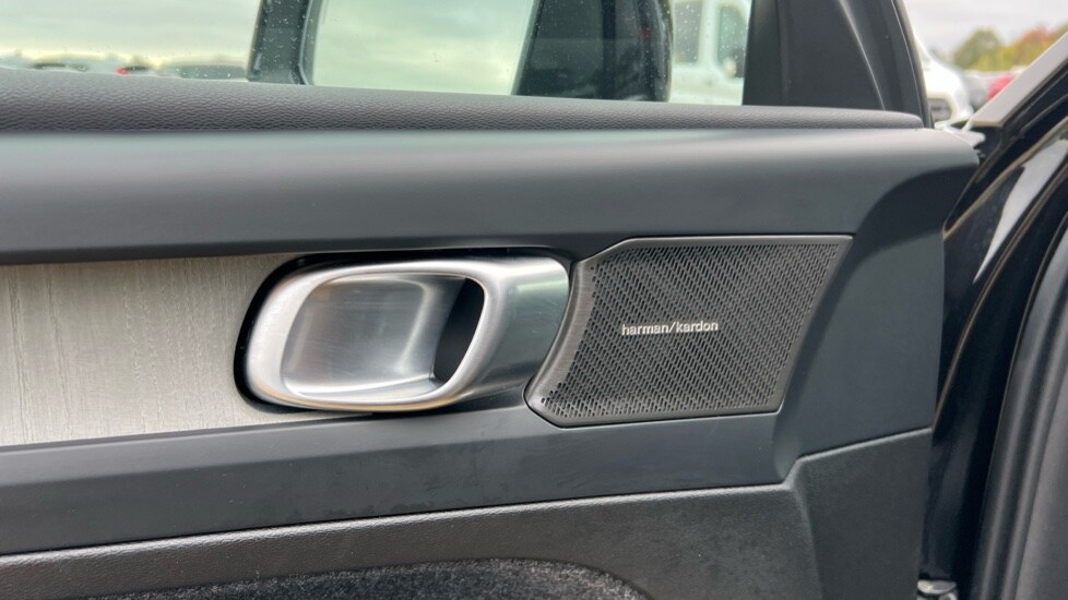 Used Volvo XC40 2024 for sale - 76104077: Photo 47