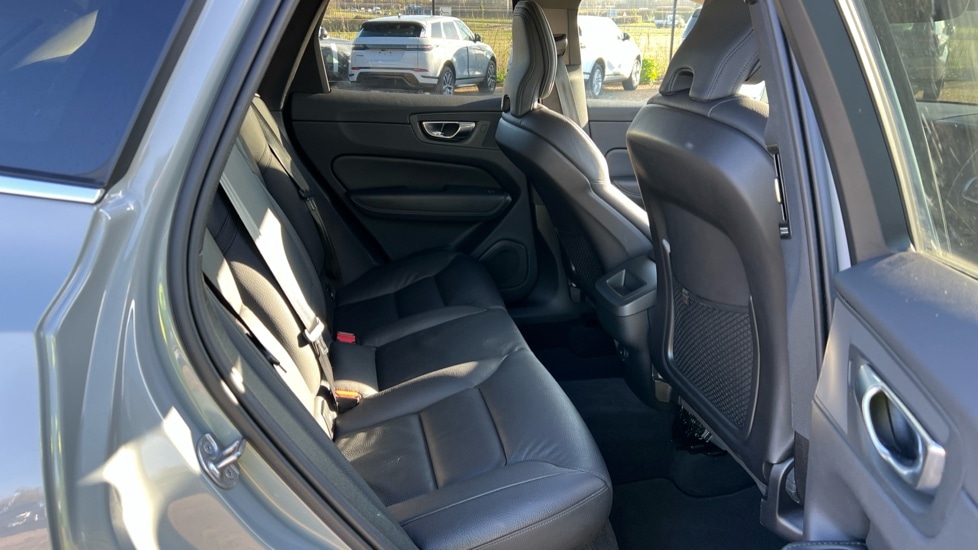 Used Volvo XC60 2024 for sale - 76552346: Photo 10