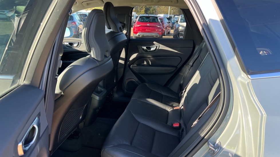 Used Volvo XC60 2024 for sale - 76552346: Photo 38