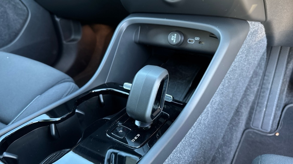 Used Volvo XC40 2023 for sale - 76937522: Photo 14