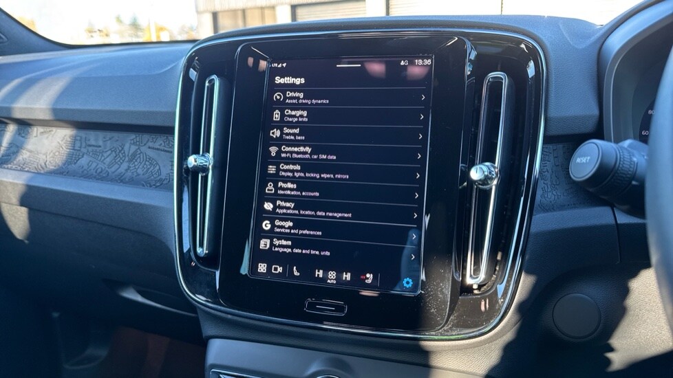 Used Volvo XC40 2023 for sale - 76937522: Photo 20