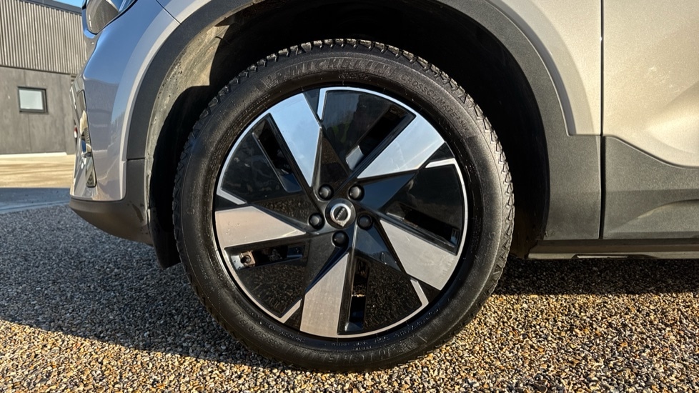 Used Volvo XC40 2023 for sale - 76937522: Photo 24