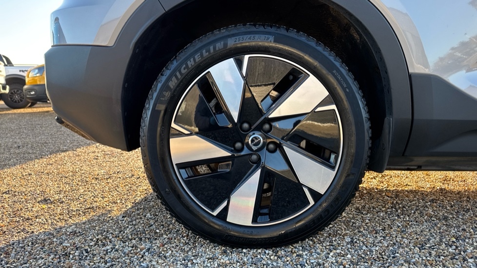 Used Volvo XC40 2023 for sale - 76937522: Photo 26