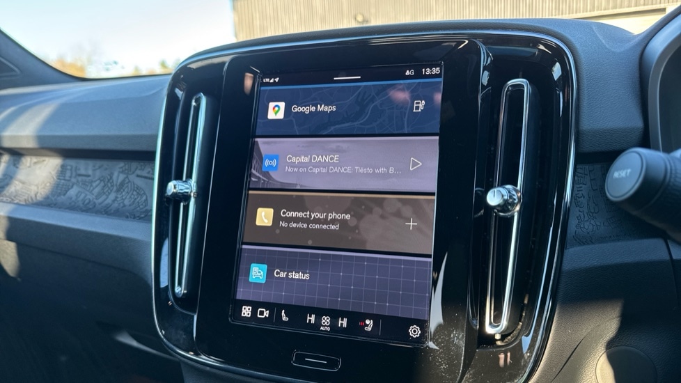 Used Volvo XC40 2023 for sale - 76937522: Photo 34