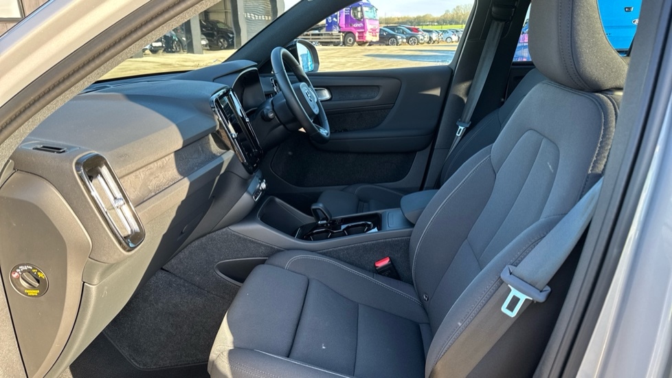 Used Volvo XC40 2023 for sale - 76937522: Photo 38