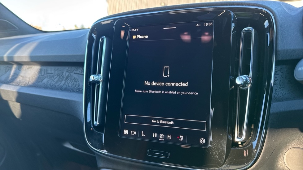 Used Volvo XC40 2023 for sale - 76937522: Photo 39