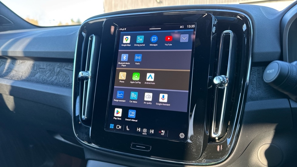 Used Volvo XC40 2023 for sale - 76937522: Photo 41