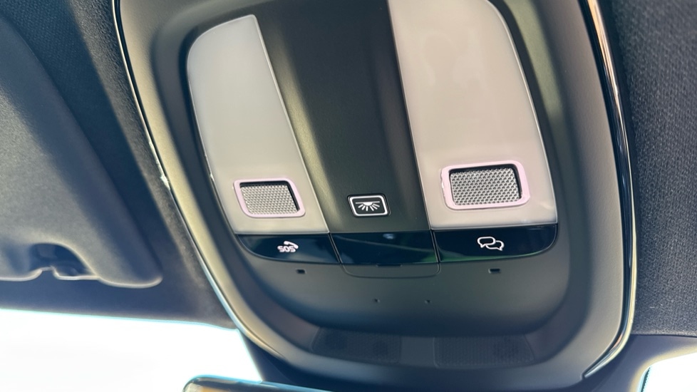 Used Volvo XC40 2023 for sale - 76937522: Photo 44