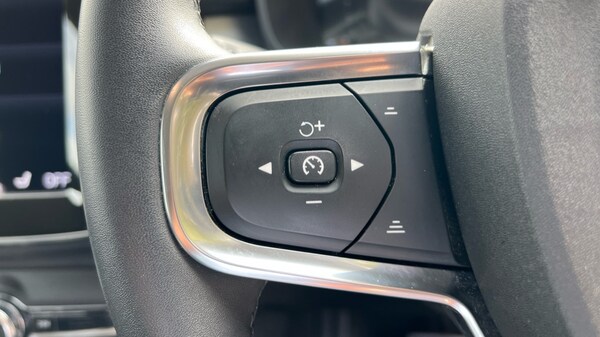 Used Volvo XC40 2022 for sale - 76168549: Photo 24