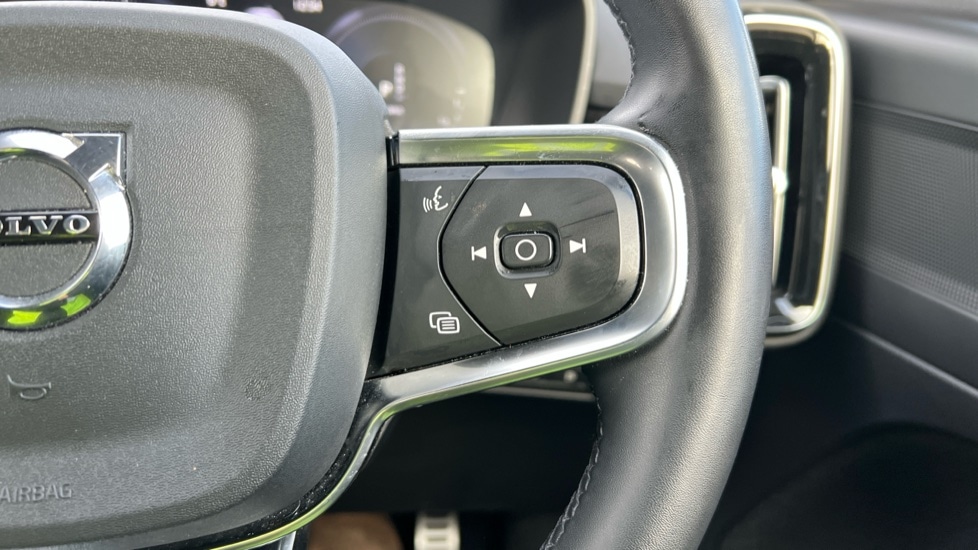 Used Volvo XC40 2021 for sale - 76587036: Photo 19