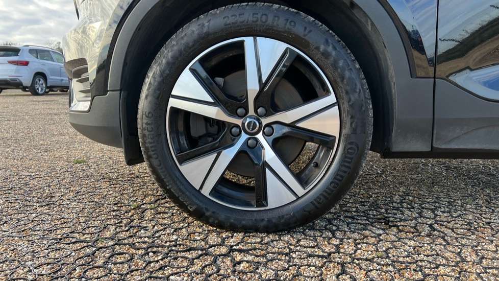 Used Volvo XC40 2021 for sale - 76587036: Photo 25