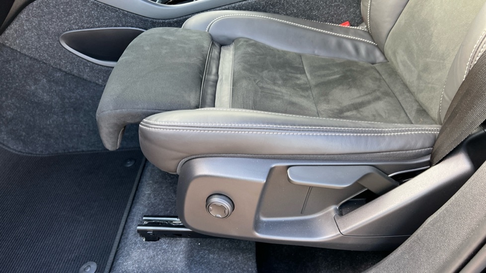 Used Volvo XC40 2021 for sale - 76587036: Photo 32