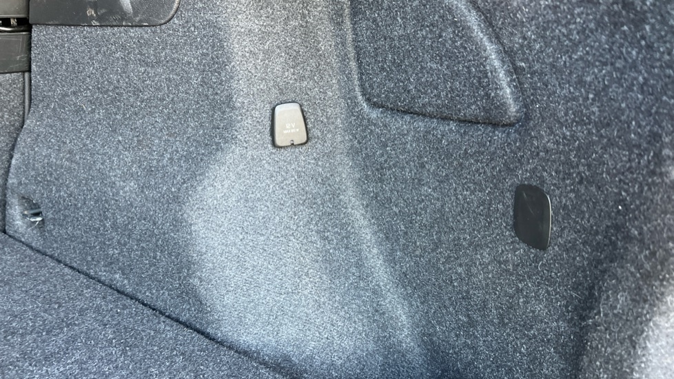 Used Volvo XC40 2021 for sale - 76587036: Photo 46