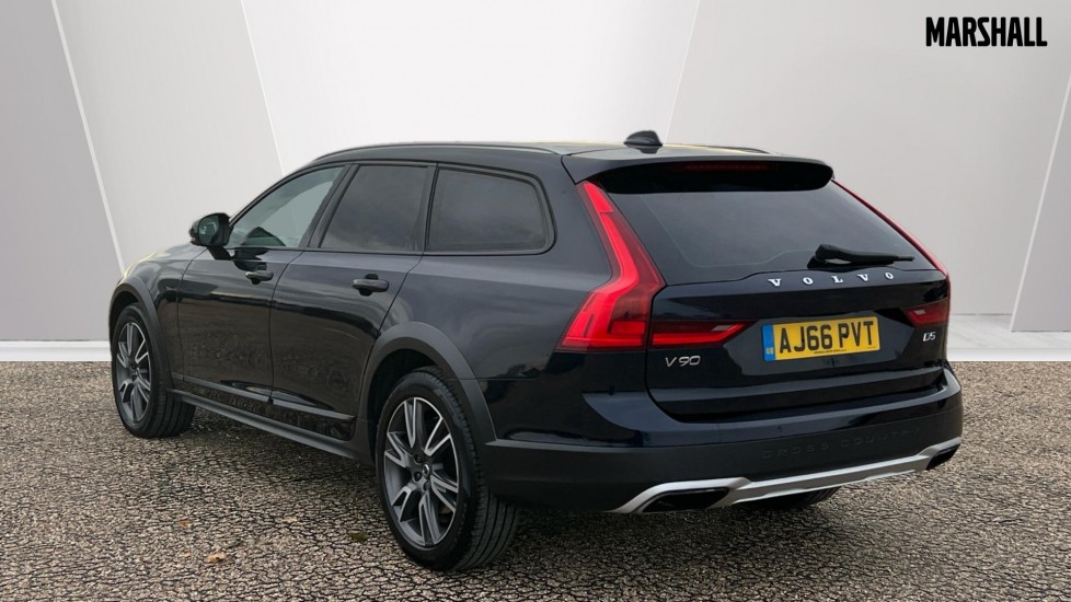 Used Volvo V90 2017 for sale - 76672567: Photo 2