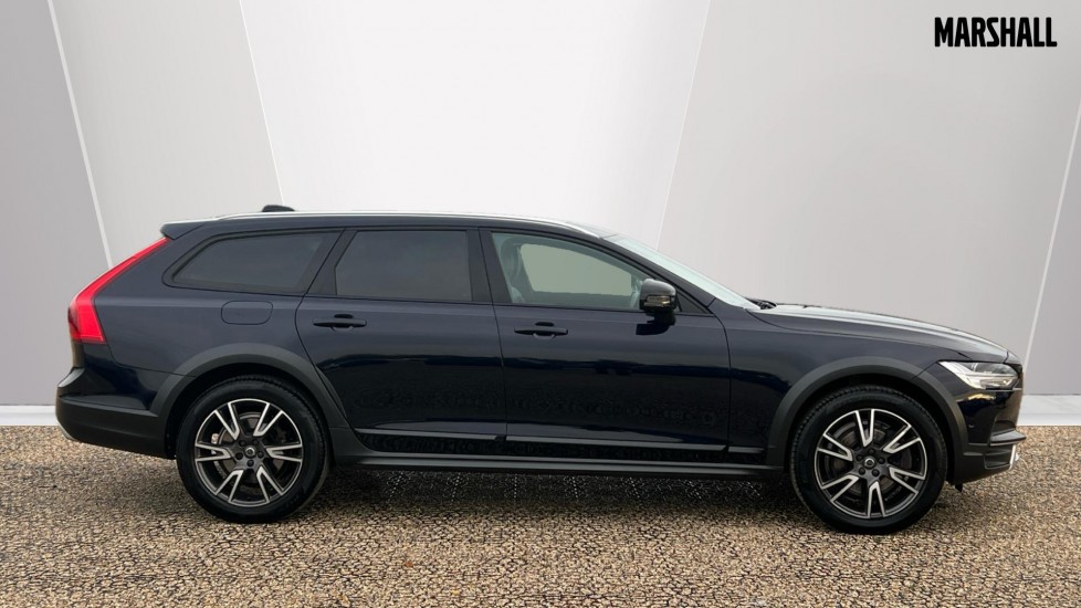 Used Volvo V90 2017 for sale - 76672567: Photo 3