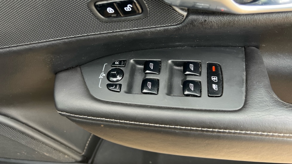 Used Volvo V90 2017 for sale - 76672567: Photo 33