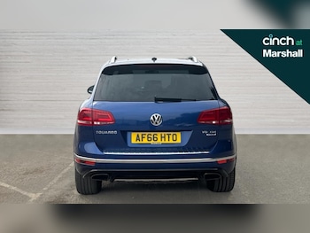 Used Volkswagen Touareg 2016 for sale - 75440234: Photo
