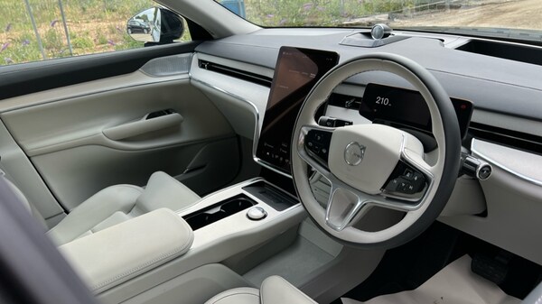 Used Volvo EX90 2025 for sale - 75439857: Photo 5