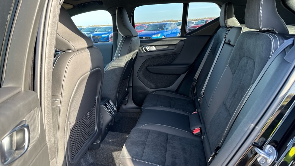 Used Volvo XC40 2025 for sale - 76881870: Photo 10