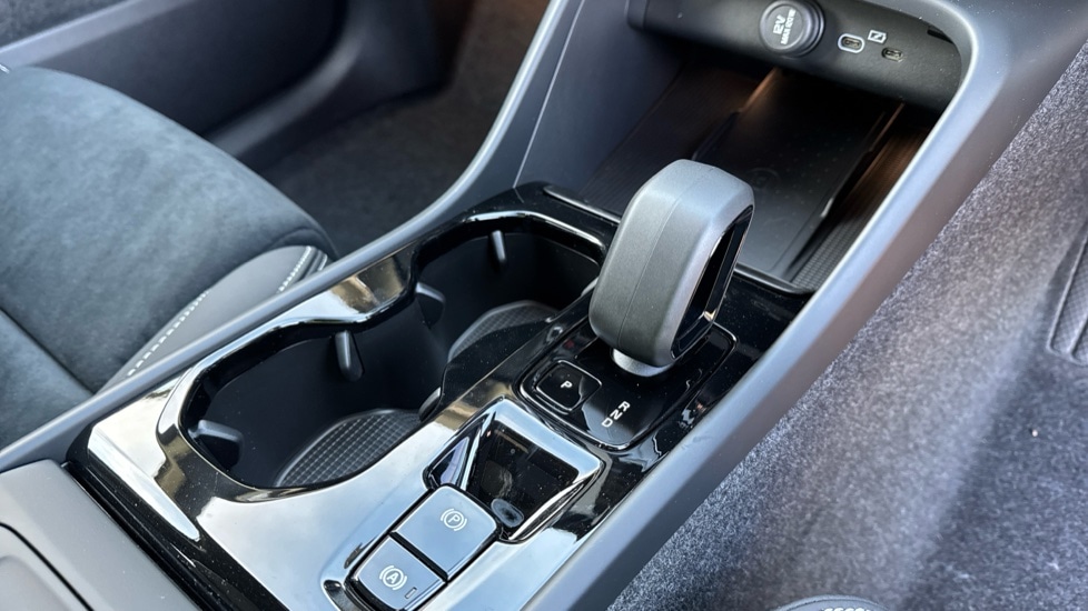 Used Volvo XC40 2025 for sale - 76881870: Photo 14