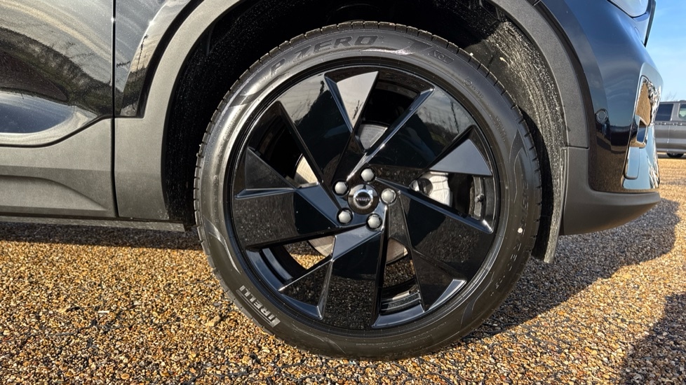 Used Volvo XC40 2025 for sale - 76881870: Photo 16