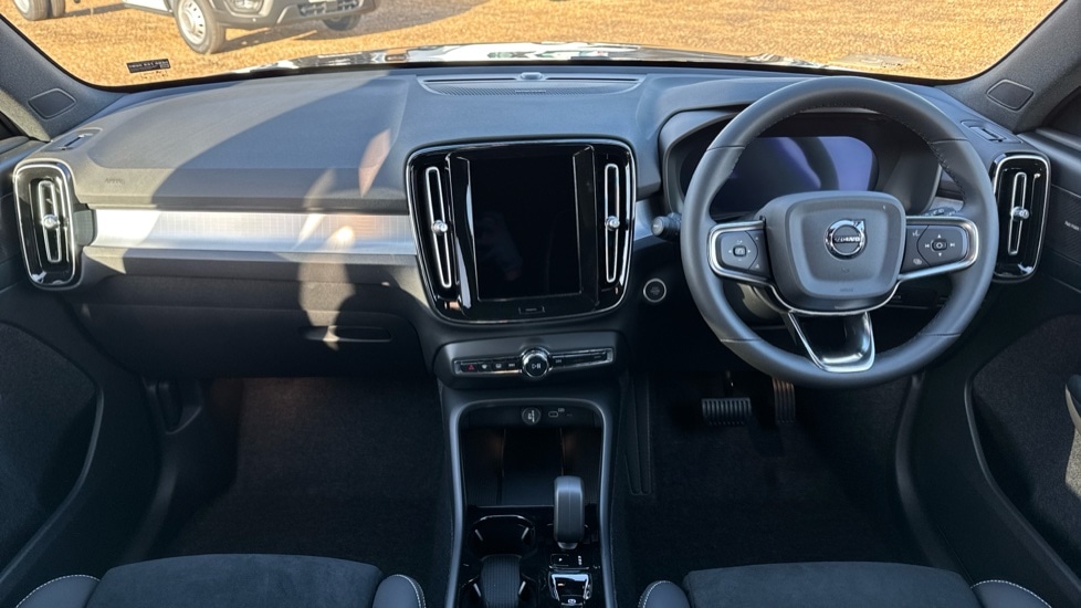 Used Volvo XC40 2025 for sale - 76881870: Photo 21