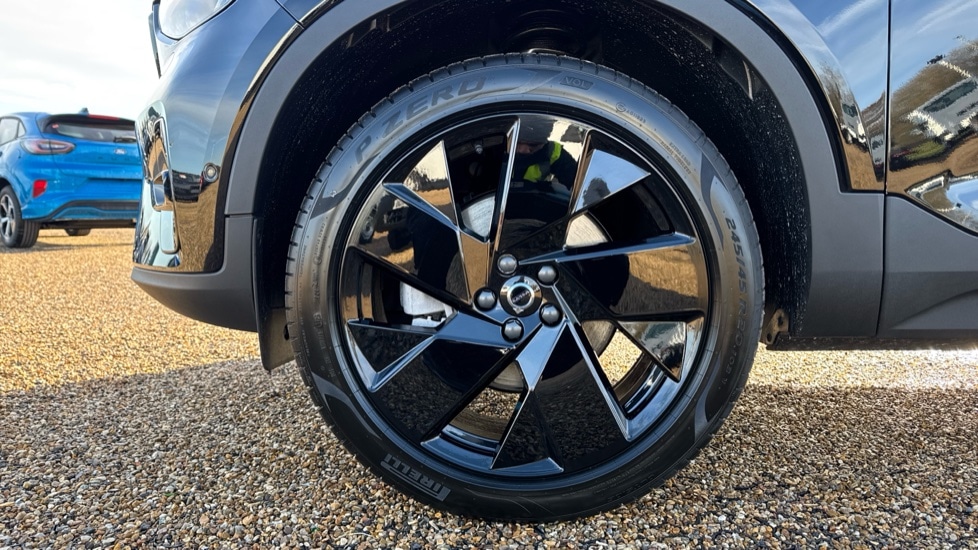 Used Volvo XC40 2025 for sale - 76881870: Photo 24