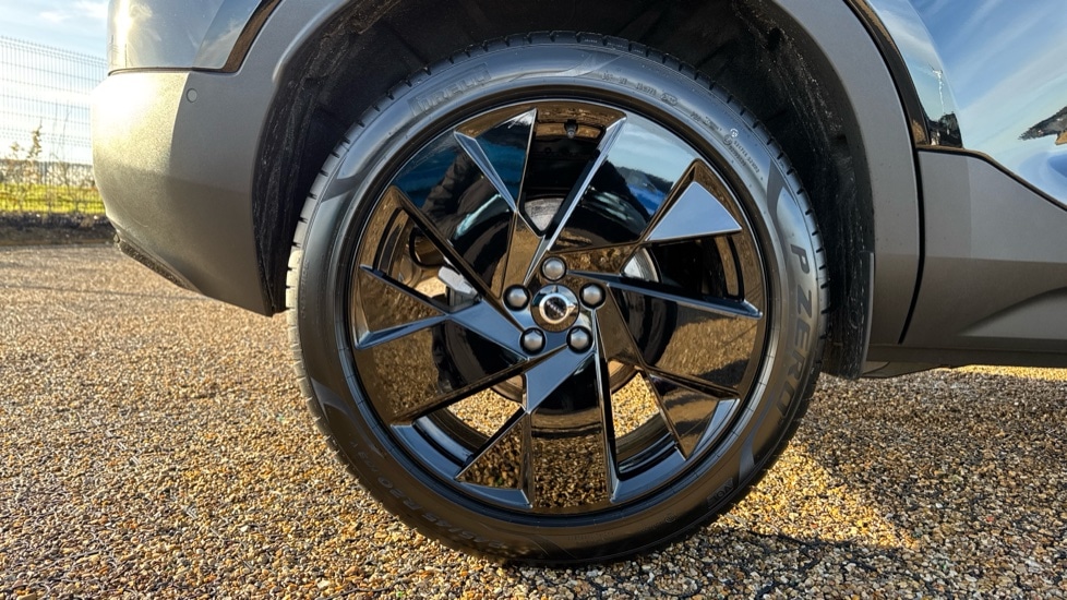 Used Volvo XC40 2025 for sale - 76881870: Photo 26