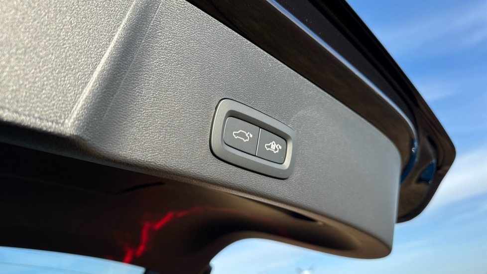 Used Volvo XC40 2025 for sale - 76881870: Photo 28