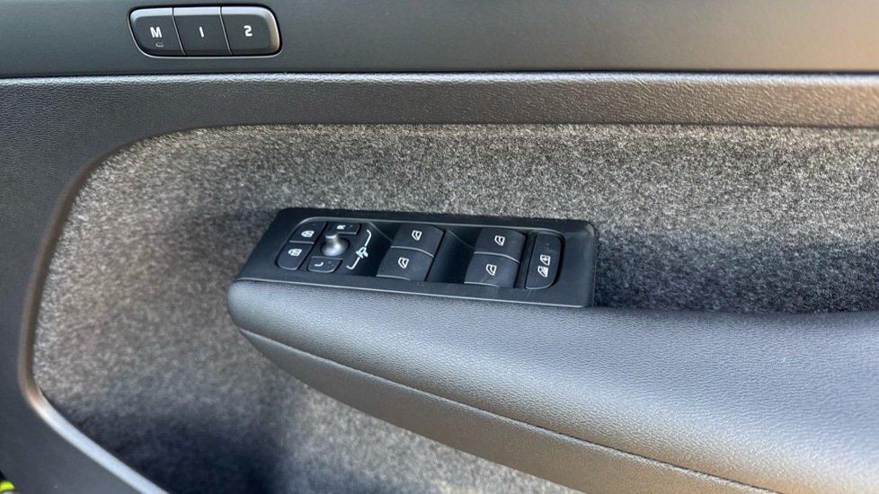 Used Volvo XC40 2025 for sale - 76881870: Photo 33