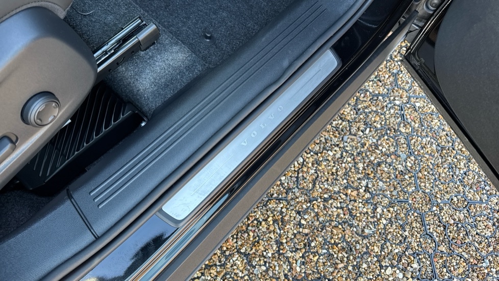 Used Volvo XC40 2025 for sale - 76881870: Photo 43