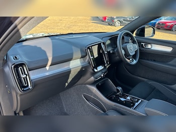 Used Volvo XC40 2025 for sale - 76881870: Photo