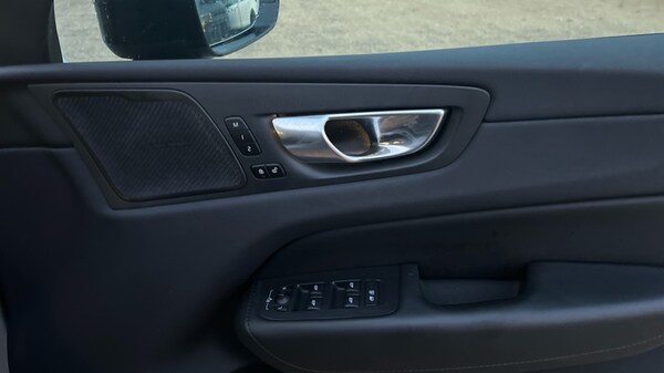Used Volvo XC60 2023 for sale - 76104133: Photo 15