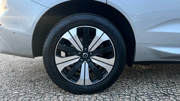 Used Volvo XC60 2023 for sale - 76104133: Photo 24