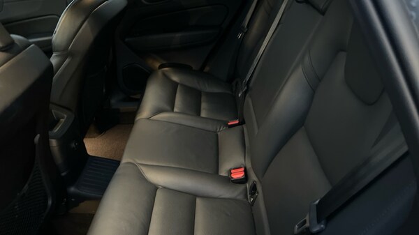 Used Volvo XC60 2023 for sale - 76104133: Photo 38
