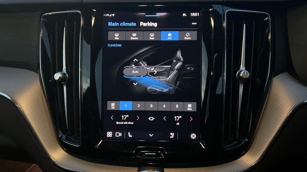 Used Volvo XC60 2023 for sale - 76104133: Photo 46
