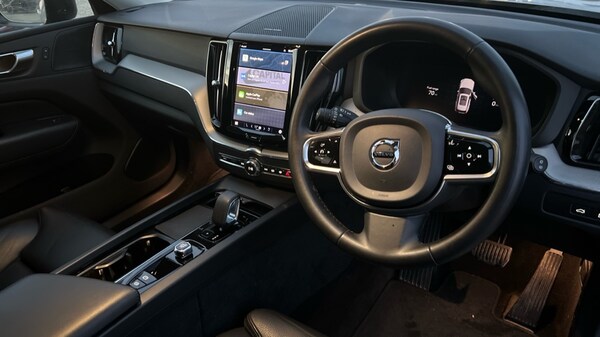 Used Volvo XC60 2023 for sale - 76104133: Photo 5