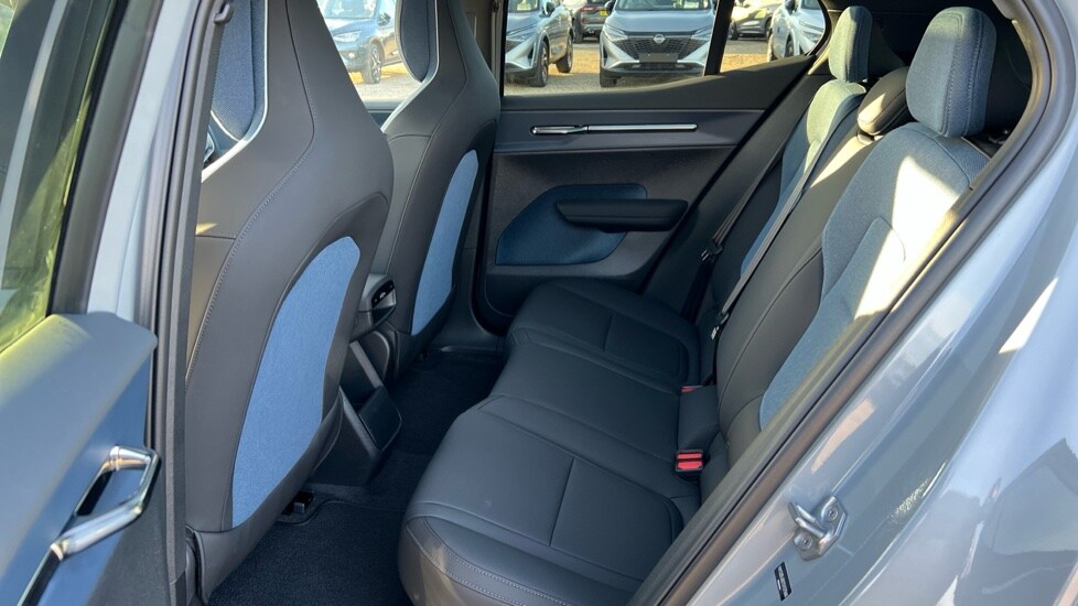 Used Volvo EX30 2025 for sale - 75967015: Photo 38