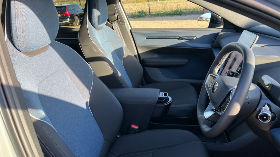 Used Volvo EX30 2025 for sale - 75967015: Photo 9