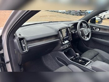 Used Volvo XC40 2022 for sale - 76907924: Photo